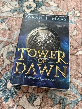 Tower of Dawn paperback book OOP cover - Throne of Glass Sarah J Maas